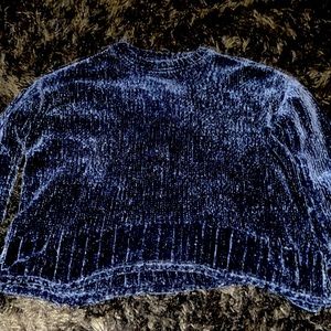 Aeropostale Sweater. Size Small. Long Sleeves. Velvet Texture. Worn One Time.